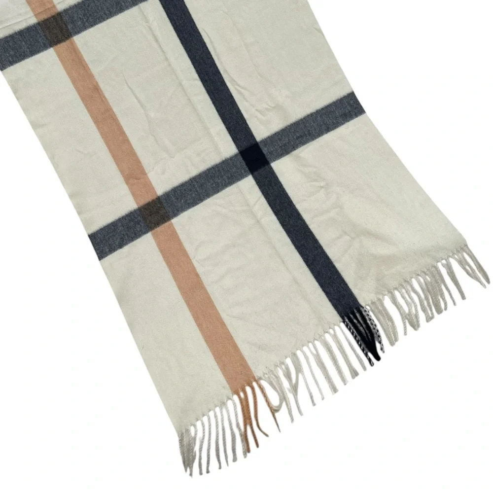 Pretty Persuasions NWT Cream Beige Plaid Large Scarf Wrap - Picture 5 of 5